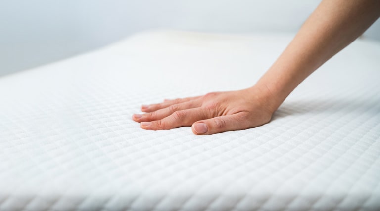 durante-il-sonno il materasso deve consentire una distribuzione uniforme del peso del corpo
