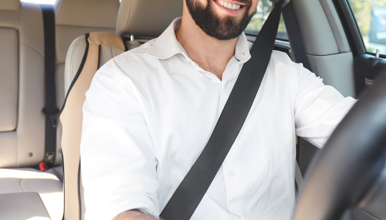 sedile-confortevole viaggiare in auto con il mal di schiena